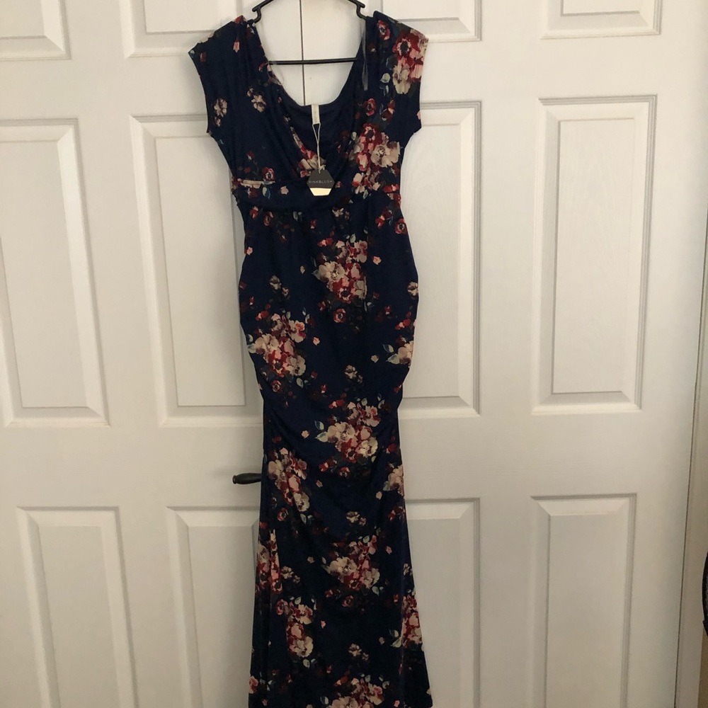 Gorgeous maternity dresses floral